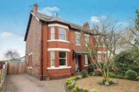 4 Bedroom Semi-Detac...