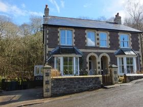 3 Bedroom Semi-Detac...