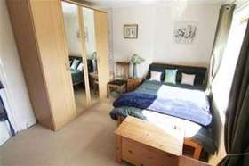 2 Bedroom End of Ter...