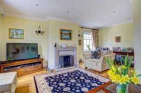 4 Bedroom End of Ter...