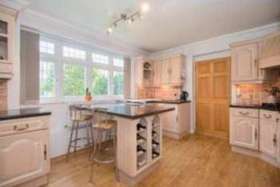 4 Bedroom Semi-Detac...