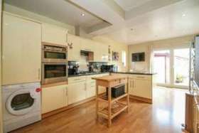 3 Bedroom Semi-Detac...