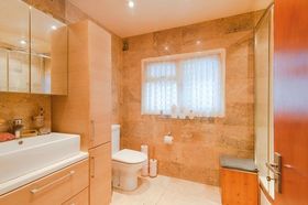 2 Bedroom Flat