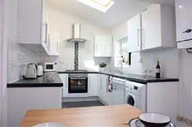 6 Bedroom House Shar...