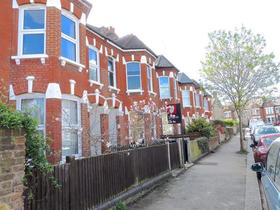 2 Bedroom End of Ter...