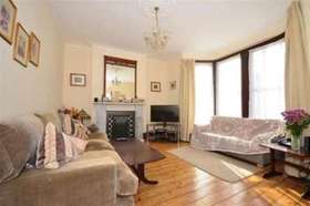 4 Bedroom End of Ter...