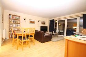 2 Bedroom Flat