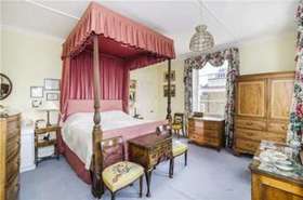 5 Bedroom Flat