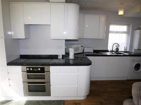3 Bedroom Semi-Detac...