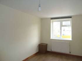 9&nbsp;Bedroom&nbsp;Semi-Detac...