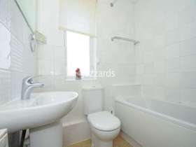 2 Bedroom End of Ter...