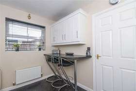 4 Bedroom End of Ter...
