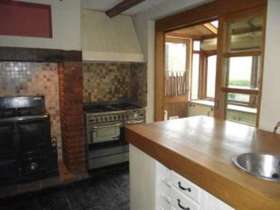 3 Bedroom End of Ter...