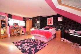 4&nbsp;Bedroom&nbsp;Terraced