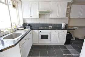 5 Bedroom House Shar...