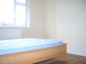 4 Bedroom Semi-Detac...