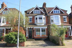 5 Bedroom Semi-Detac...