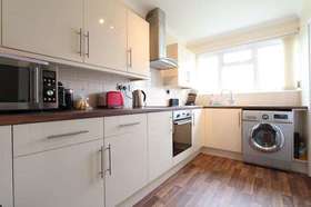 2 Bedroom Flat