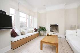 2 Bedroom Maisonette