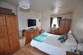 4 Bedroom Semi-Detac...
