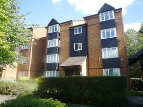19 Saxon Close  Surbiton, KT6...