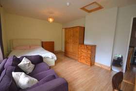 Connaught Road  Reading, RG30...