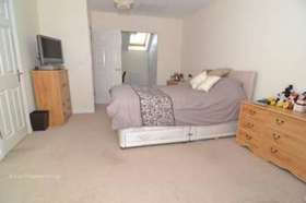 4 Bedroom Semi-Detac...