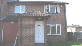 3 Bedroom End of Ter...