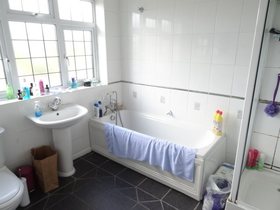 6 Bedroom House Shar...