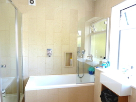5 Bedroom Semi-Detac...