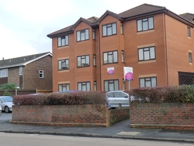 1 Bedroom Apartment