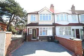 3 Bedroom End of Ter...