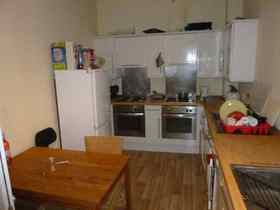 6 Bedroom Flat