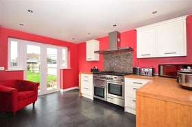 4 Bedroom Semi-Detac...