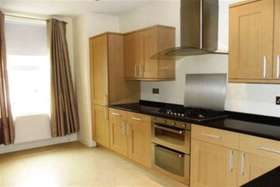 5 Bedroom Semi-Detac...