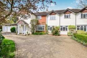 5&nbsp;Bedroom&nbsp;Detached