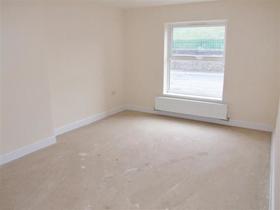 5 Bedroom Town House