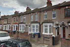 5 Bedroom Houses