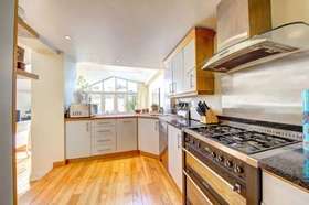 2 Bedroom Flat
