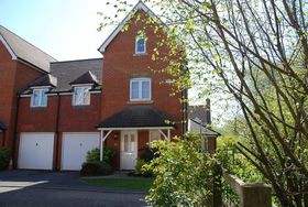 5 Bedroom Semi-Detac...