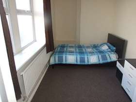 1 Bedroom House Shar...
