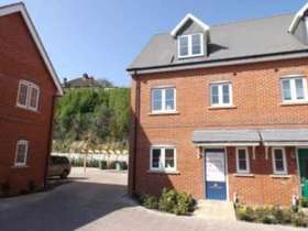 4 Bedroom End of Ter...