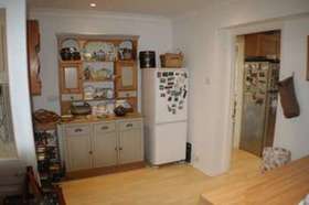 5 Bedroom Semi-Detac...