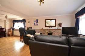 5&nbsp;Bedroom&nbsp;Detached