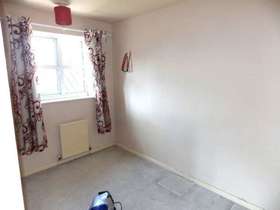 2 Bedroom End of Ter...