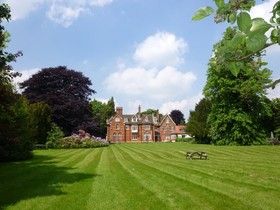 2 Bedroom Flat