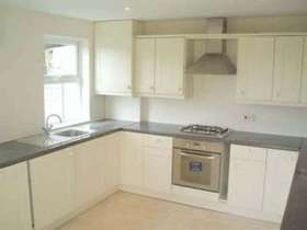 5 Bedroom Semi-Detac...