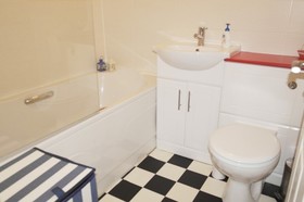 2 Bedroom Apartment