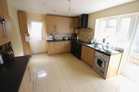 6&nbsp;Bedroom&nbsp;Semi-Detac...