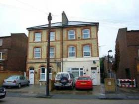 1 Bedroom Flat